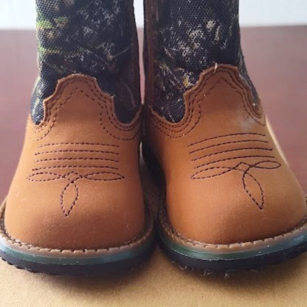 Faded Glory Toddler Size 3 Camo Boots Zip-Up